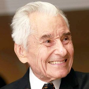Yiye Avila